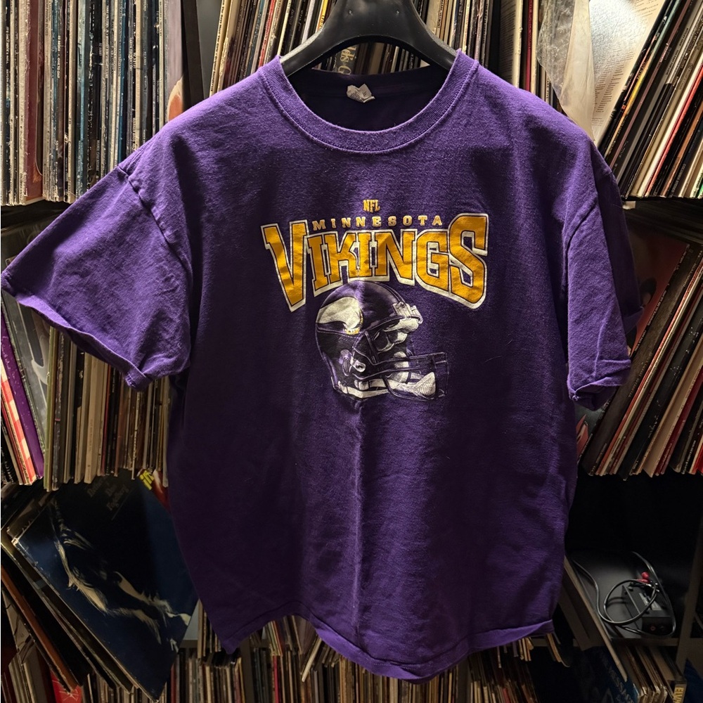 Vintage Y2K Jerzees Purple Heavyweight Cotton Minnesota Vikings NFL Shirt